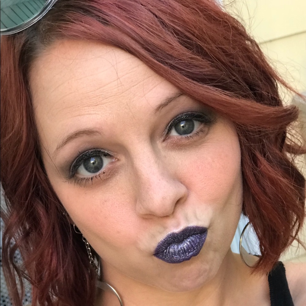 Meet your Posher, Julie